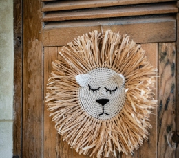 Rippuv õlgedest kaunistus "Lõvi suletud silmadega" (45 cm) 1