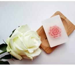 Seep „Roos jääs“ karbis