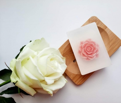 Seep „Roos jääs“ karbis