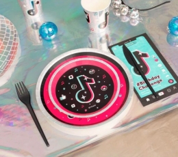 Taldrikud „Muusikanoodid“ (8 tk/17 cm) 1